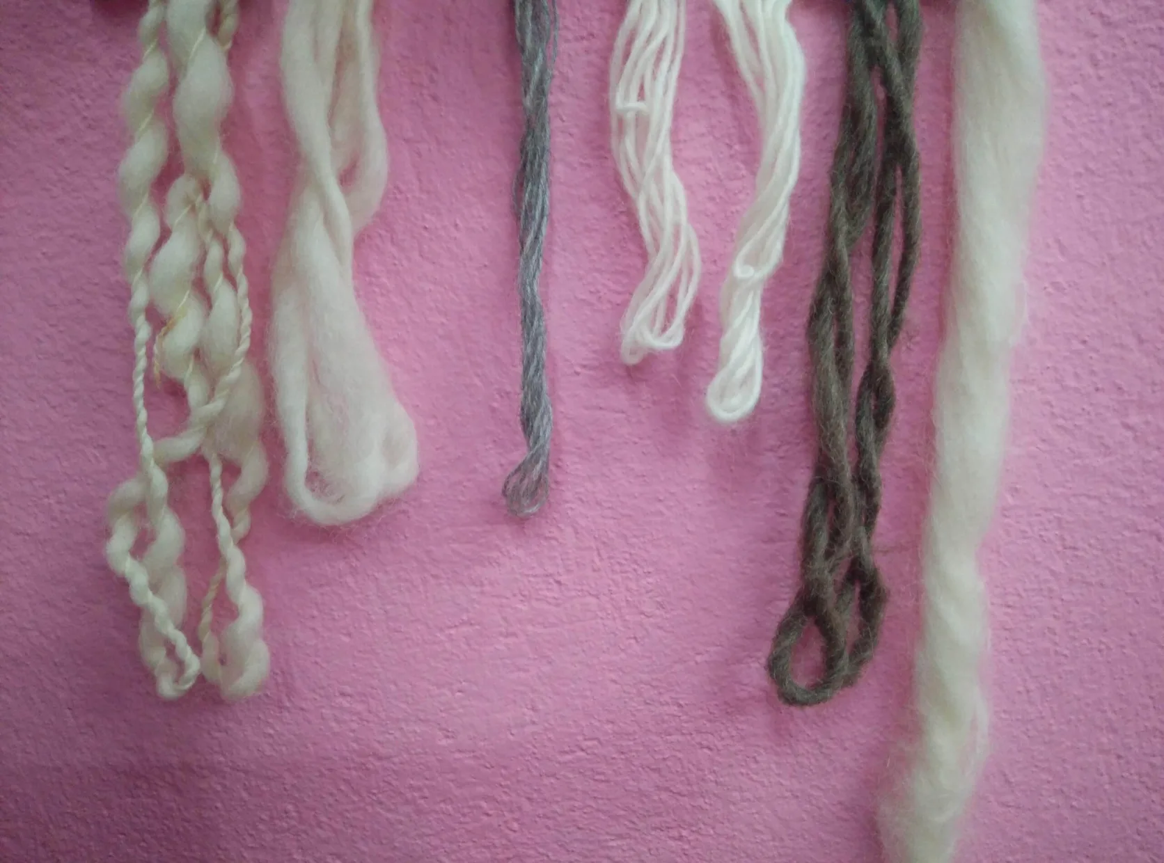 Diverso spessore del filato di lana - Rochak Handknit